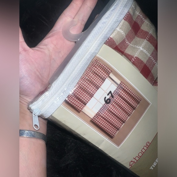 New Checkered Tier & Valance Window Set! - Picture 6 of 14